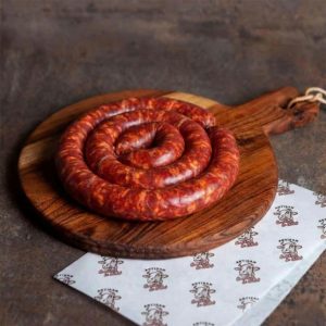 Chorizo artisanal – Formule 3kg+, préparé par la Boucherie Le Billot à Saint-Alban à partir de porc français, légèrement relevé et séché.